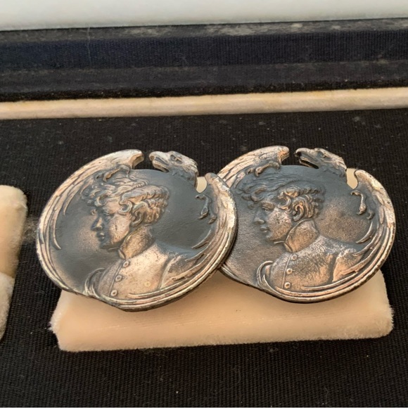 Vintage French Napoleon Portrait Cuff Links - Picture 2 of 4